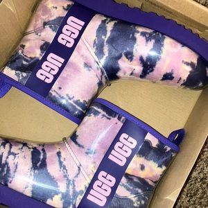 Brand new uggs never worn